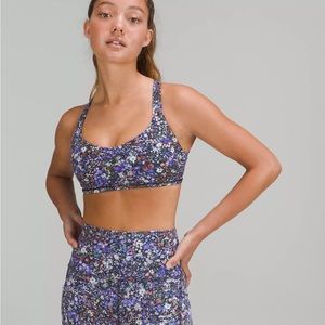 Lululemon - Free to Be Bra size 4